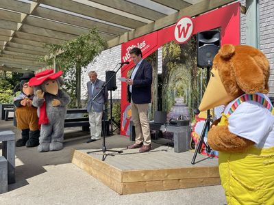 Rupert Pugh makes his speech Rupert Pugh makes a speech, with Andrew Pugh and the Wombles watching
