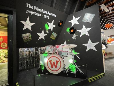 The Wombles become popstars - 1974